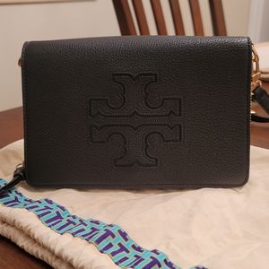 Tory Burch Logo Black Leather Wallet Crossbody
